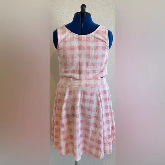 New with tags mini skater scuba set TORRID - Picture 2 of 9